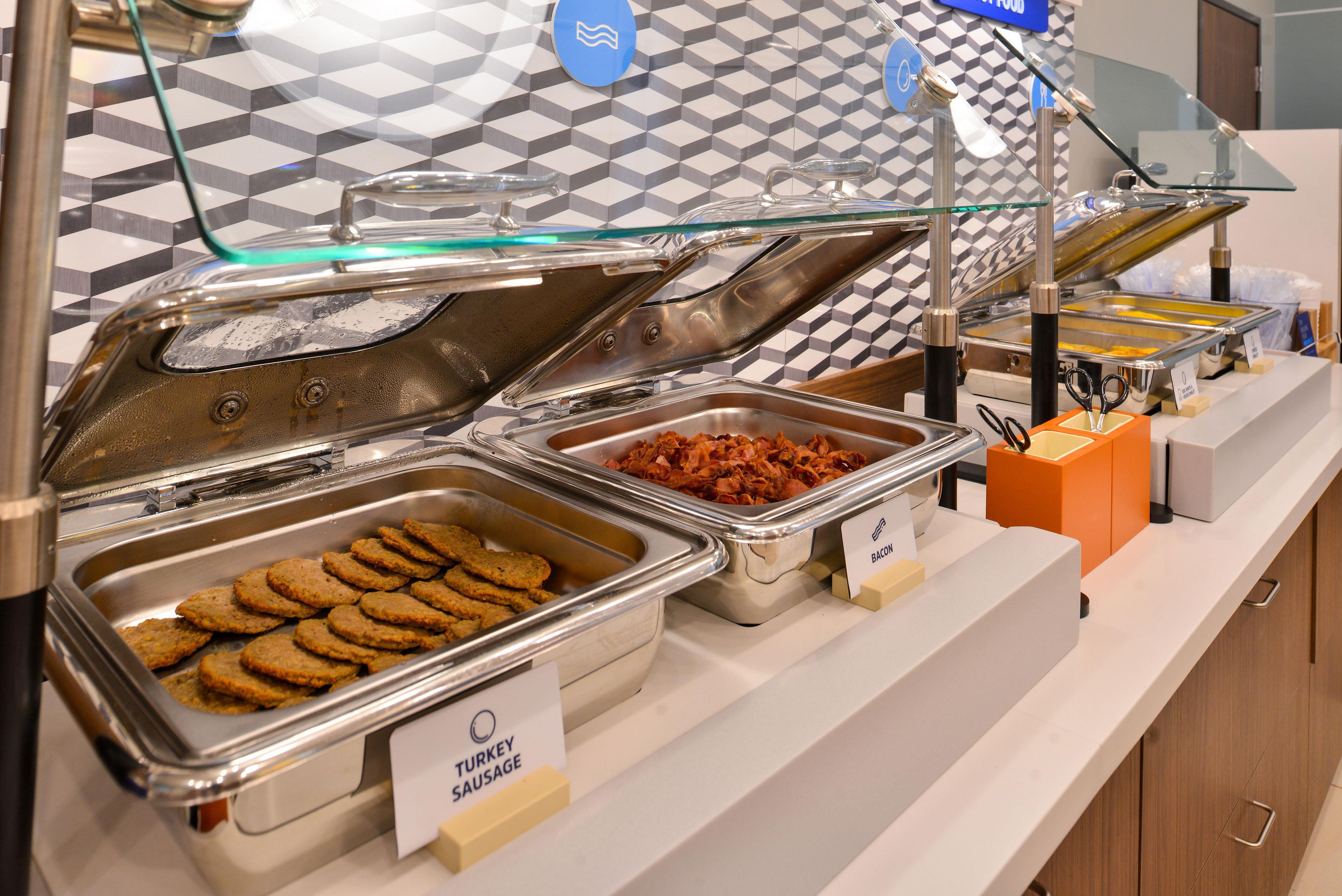 Holiday Inn Express & Suites - Madison By Ihg Luaran gambar