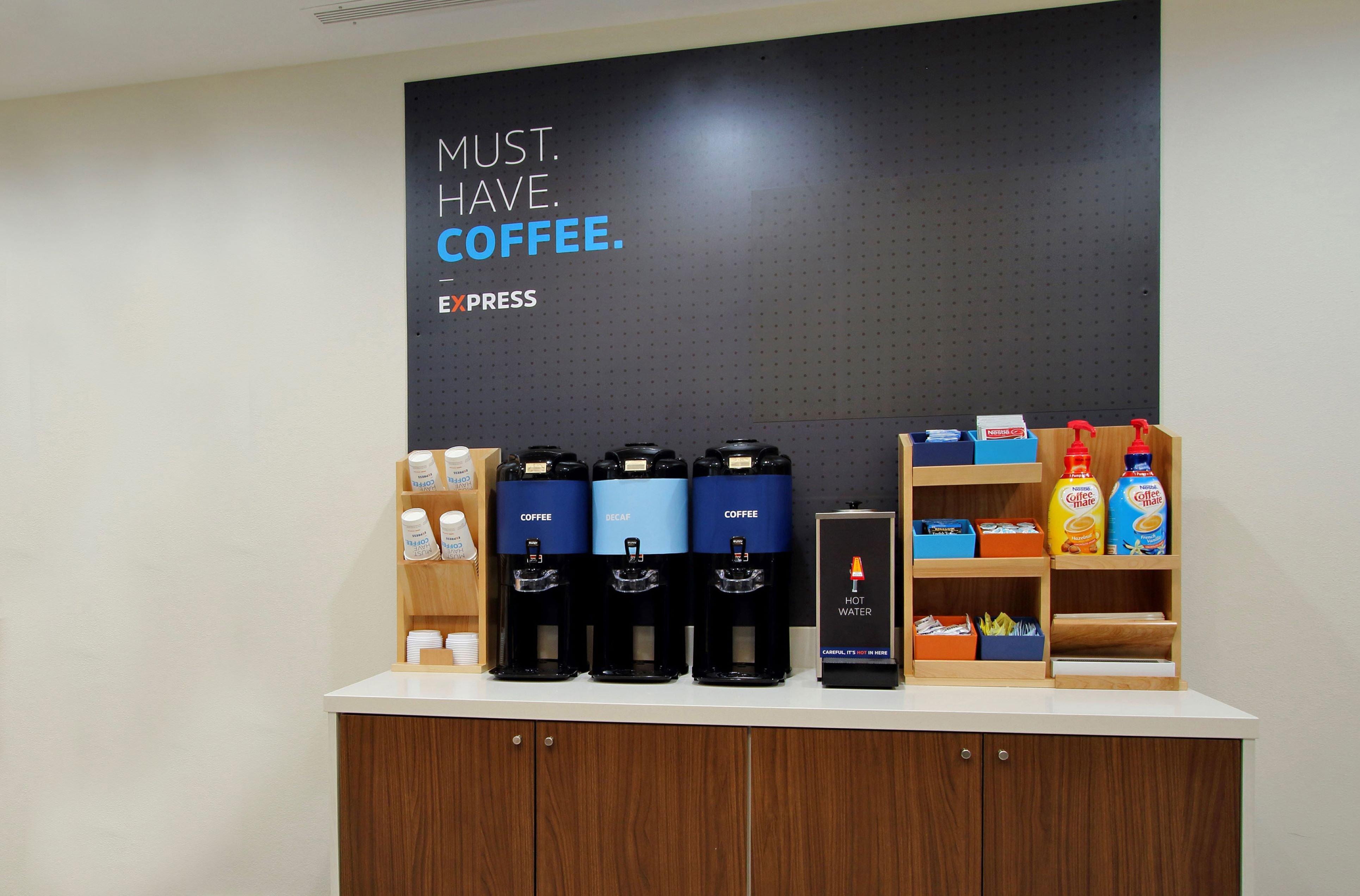Holiday Inn Express & Suites - Madison By Ihg Luaran gambar