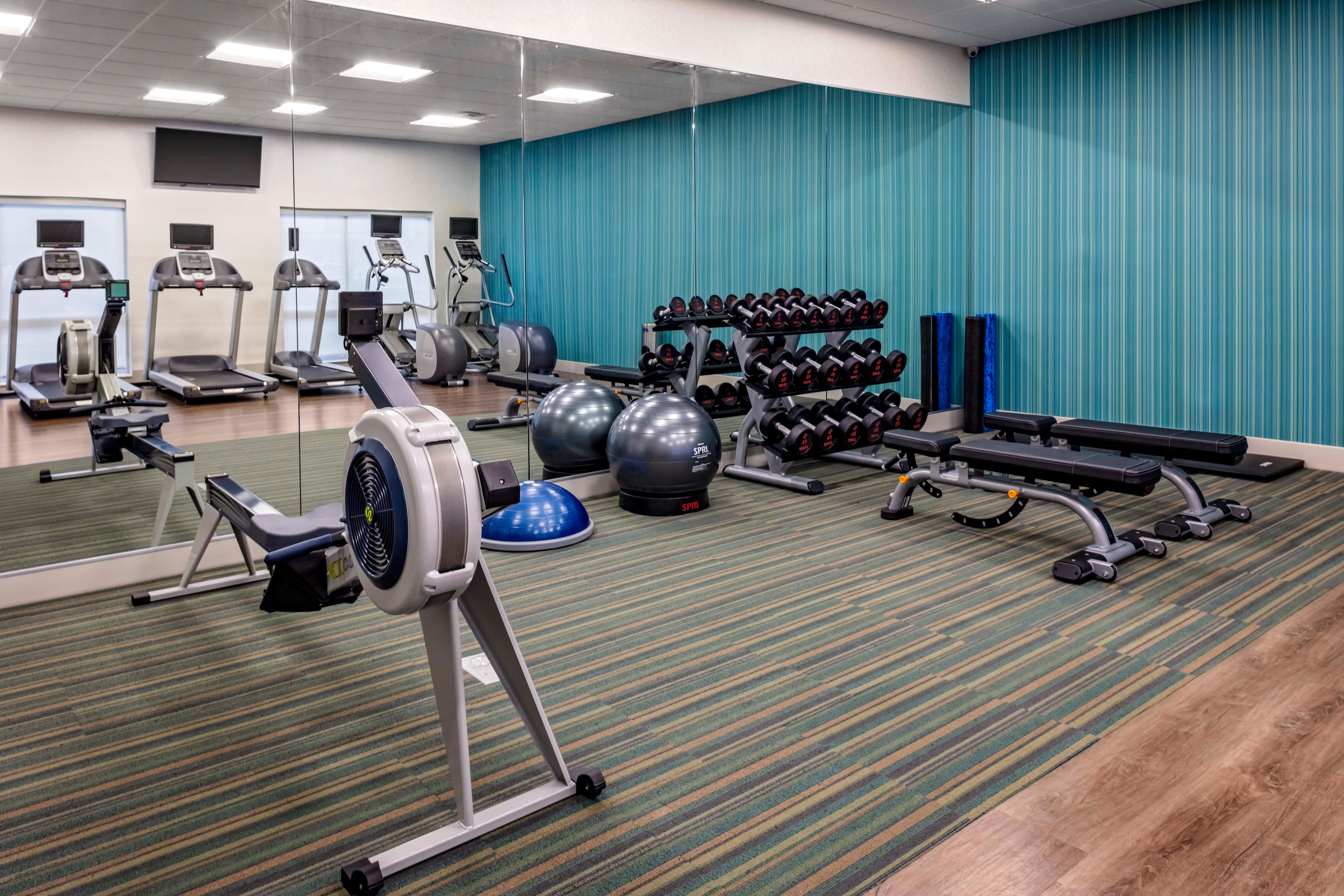 Holiday Inn Express & Suites - Madison By Ihg Luaran gambar